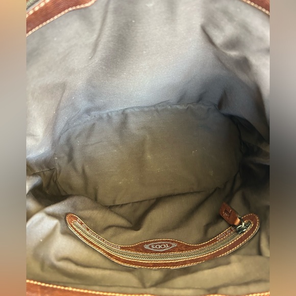 TOD’S Textured Leather Satchel w/dust bag - Picture 15 of 17